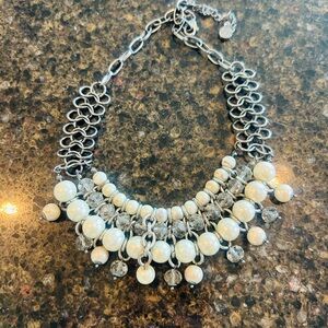 Elegant vintage Silver and White Pearl Necklace